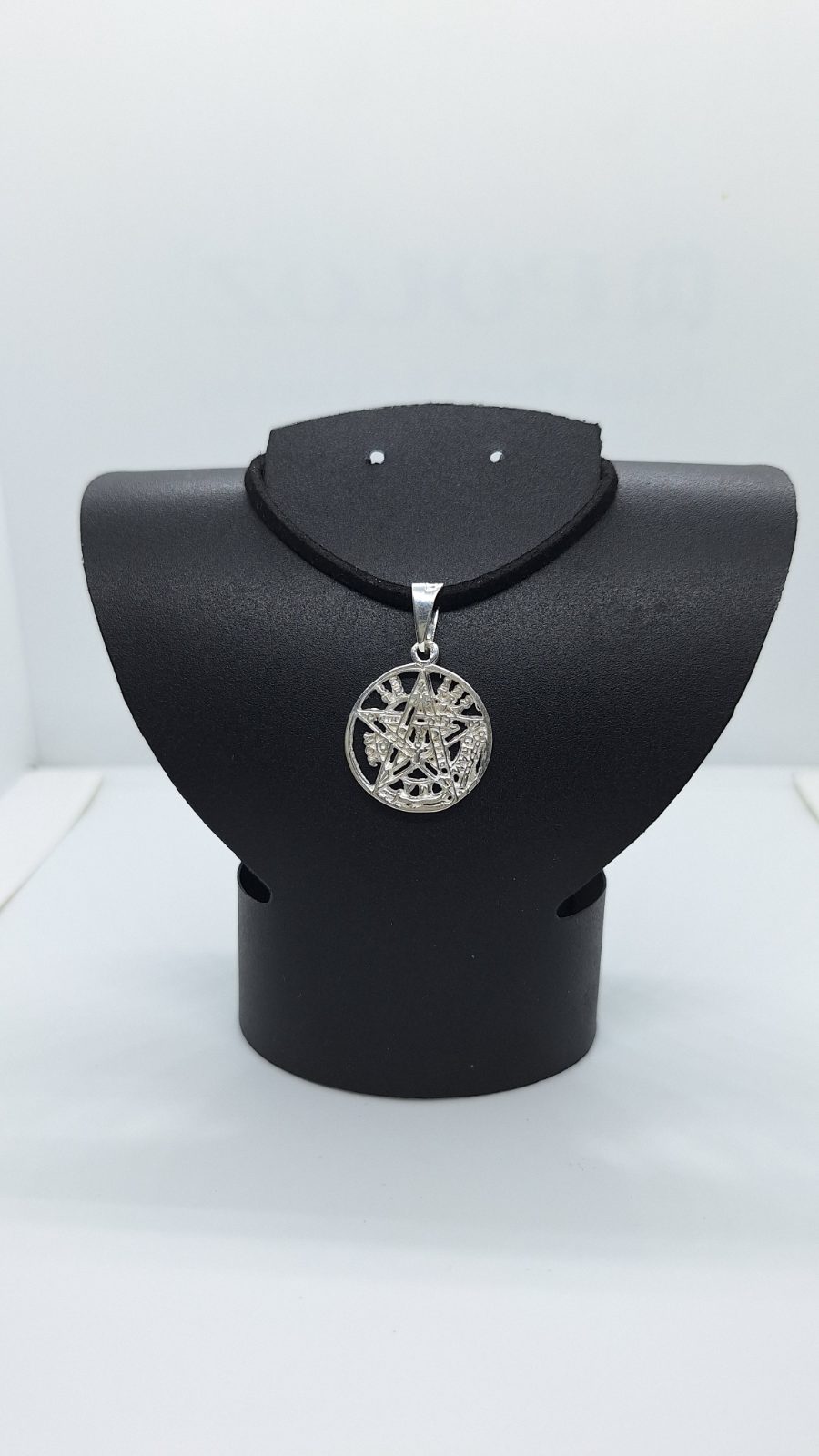 Dije tetragramaton plata