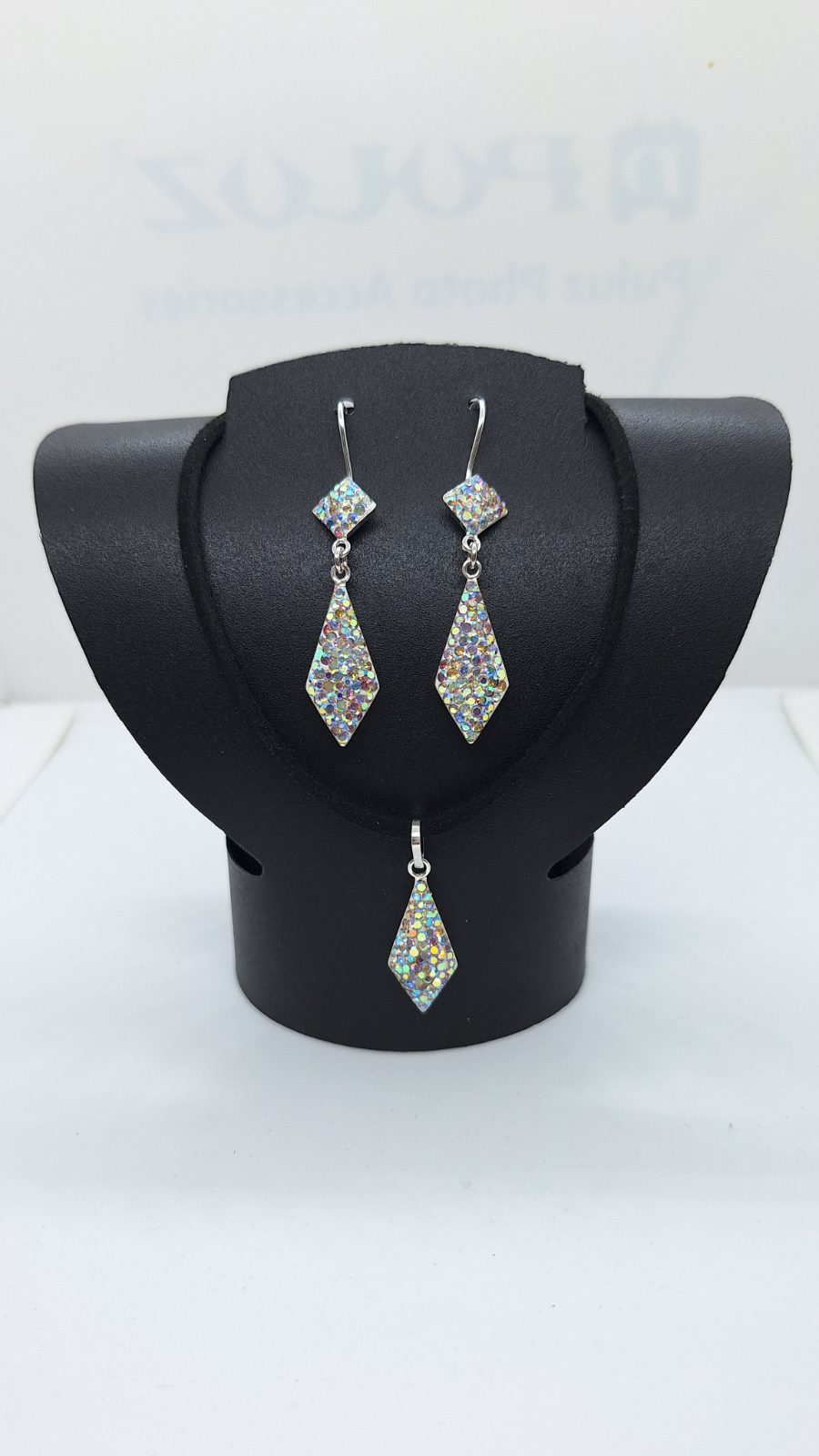 Aretes largos piedras tornasol