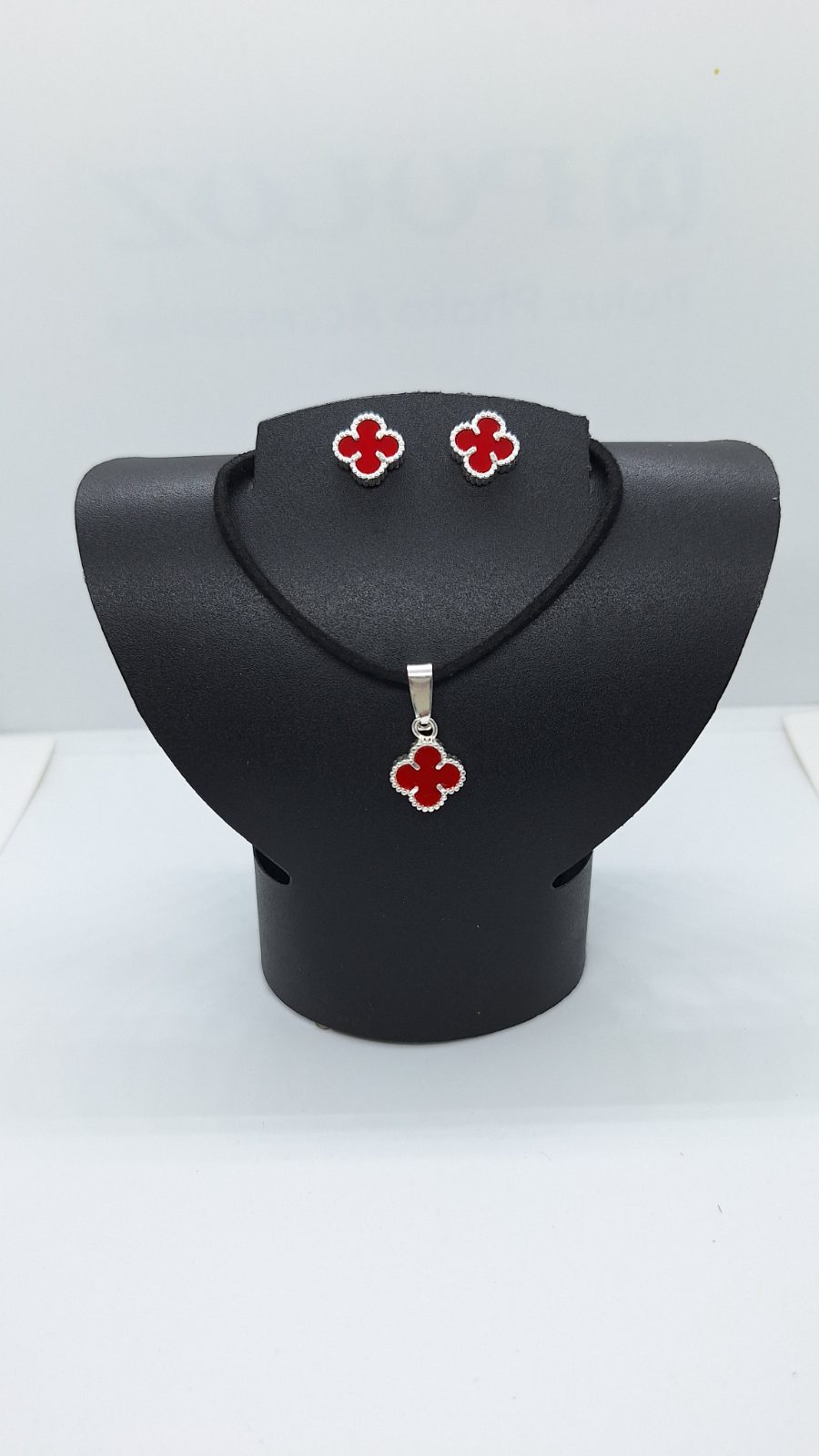 Juego arete dije van cleef rojo