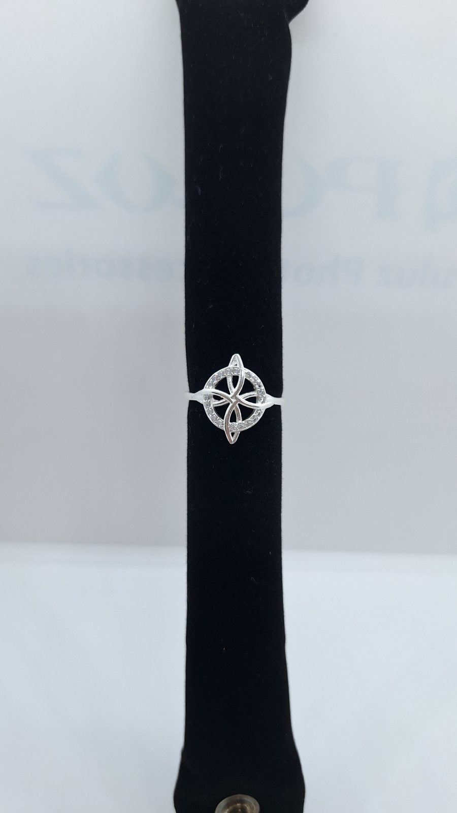 Anillo nudo de bruja