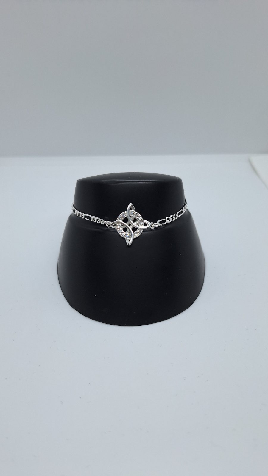Pulsera nudo de bruja chico