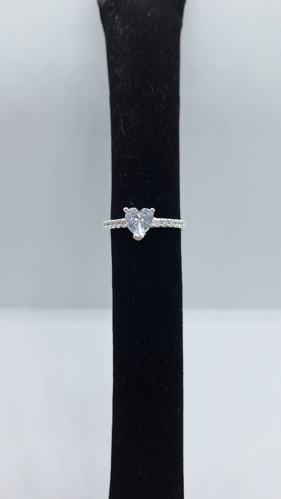 Anillo piedra corazon