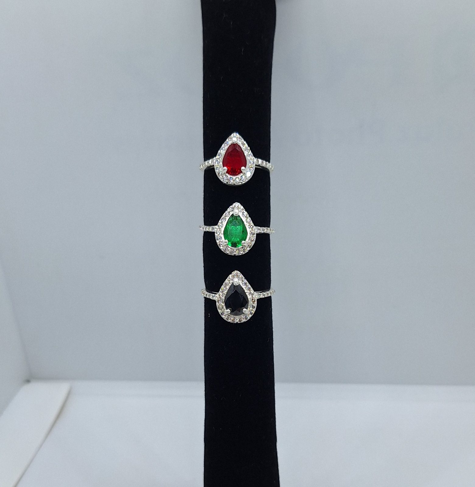Anillo piedra gota colores