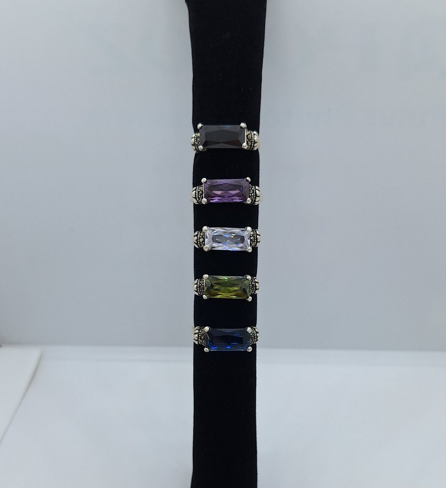 Anillo marquesita piedra rectangular