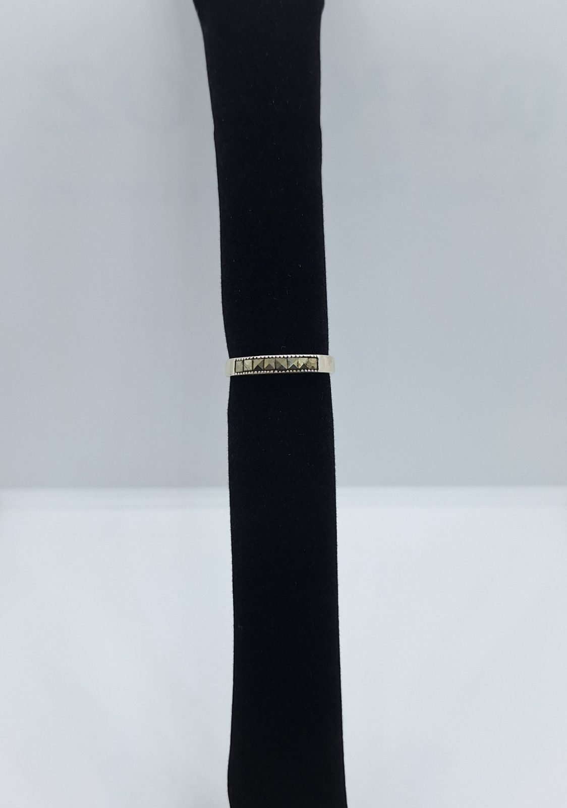 Anillo linea marquesita