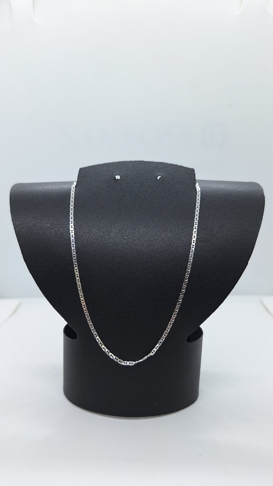 Cadena gucci delgada corta/mediana